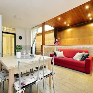 Vatican Flat Spacious Cozy With Court Roma